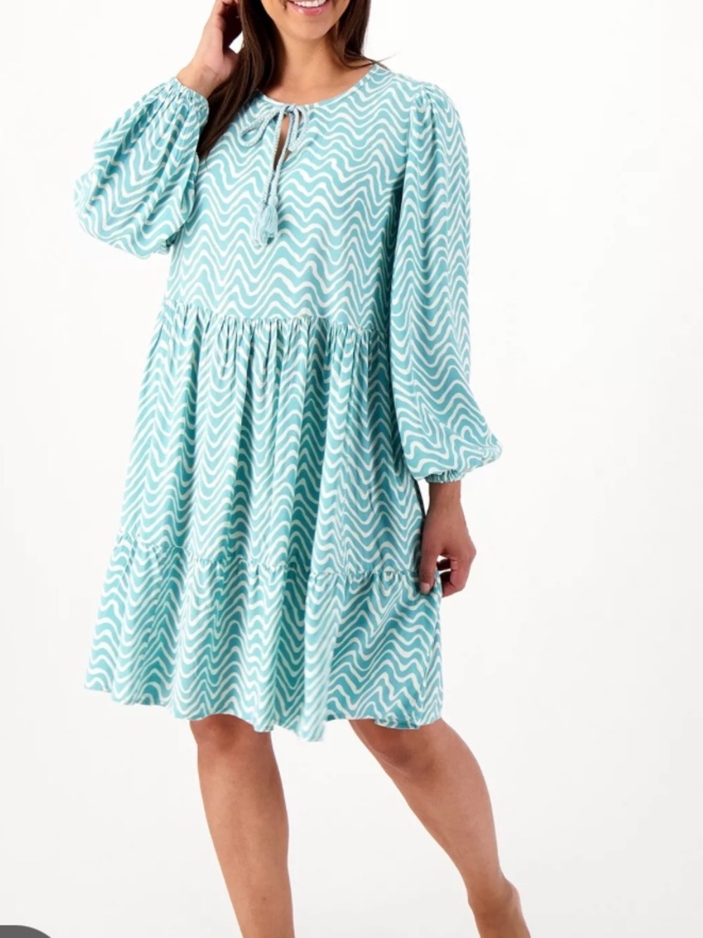 Destination 365 Printed V-Neck Tiered Dress Size M